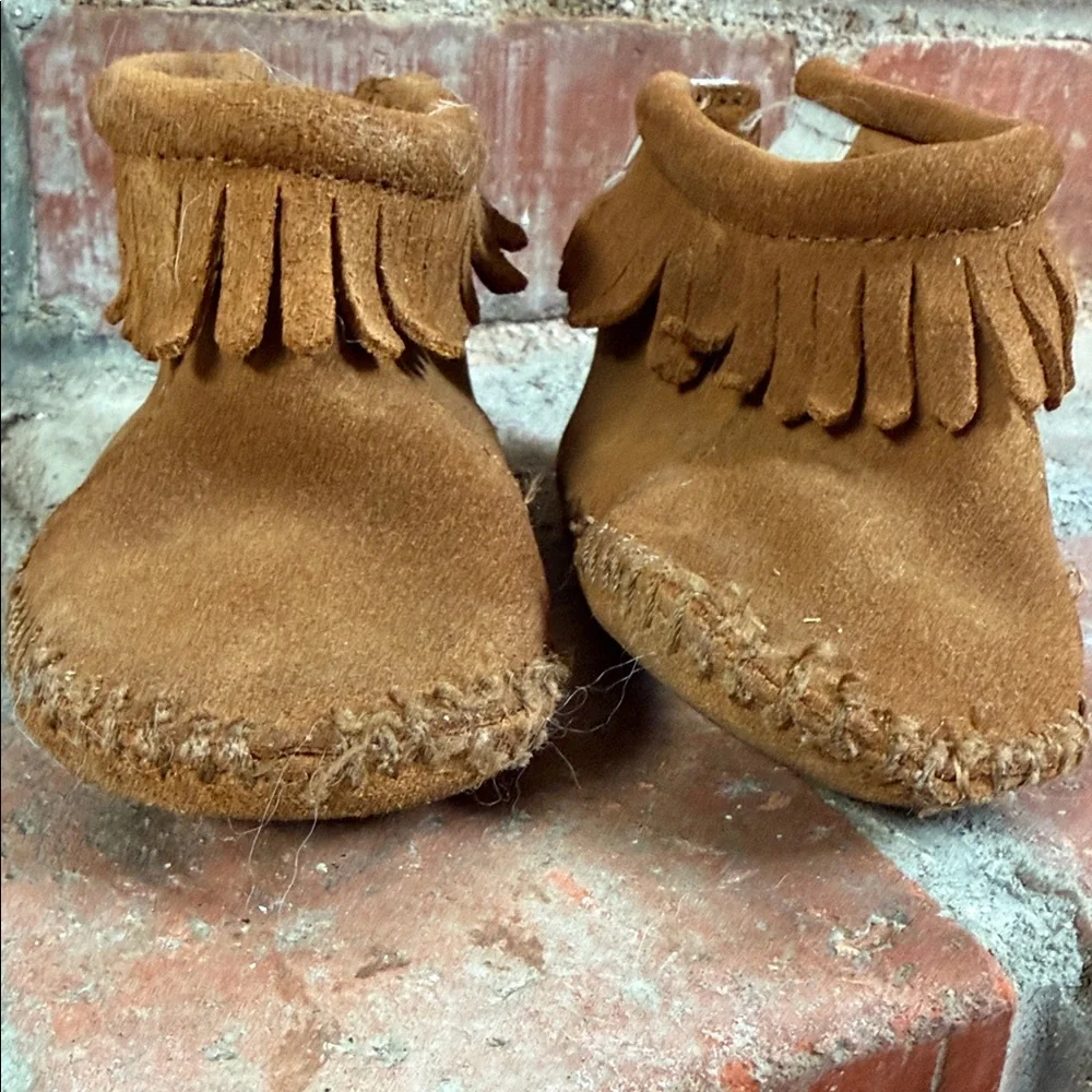 Minnetonka Fringe Kids Moccasins